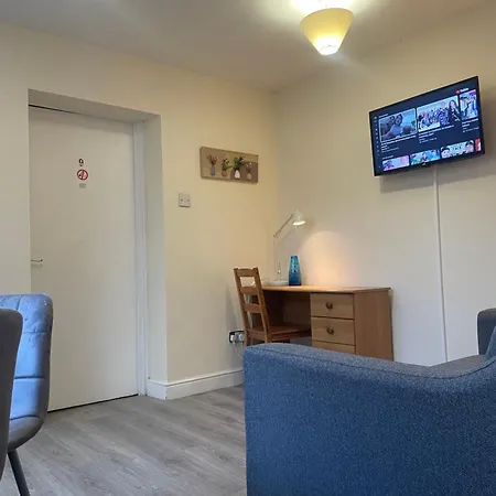 2 Bedroom Apartment On Suite Bathroom, Southmead Bristol Exterior photo