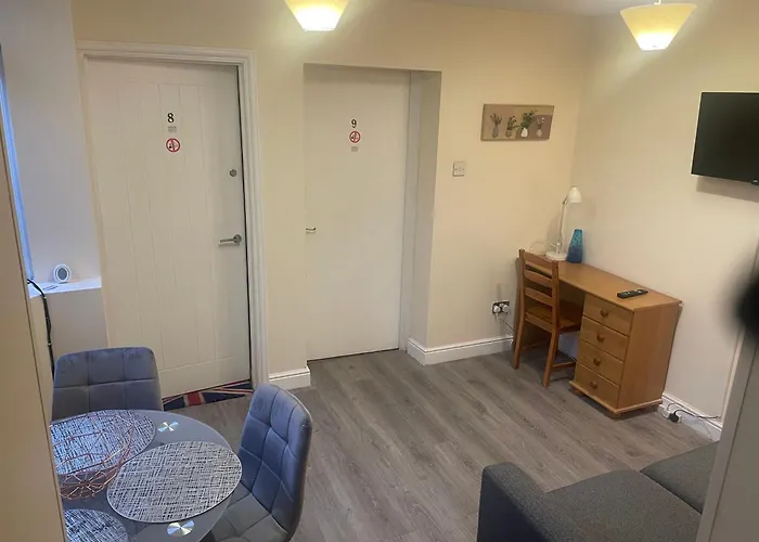 2 Bedroom Apartment On Suite Bathroom, Southmead Bristol